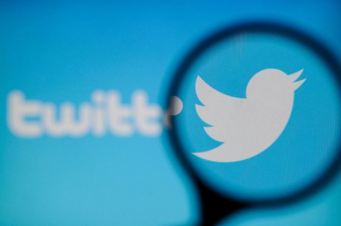 Twitter extinde regulile de conduită pentru a interzice vorbirea dezumanizată pe baza vârstei, dizabilităților și acum a bolilor